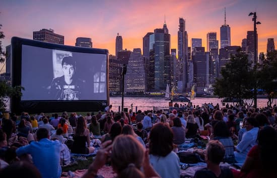 Outdoor TV vs Projector - A Concise Choosing Tutorial